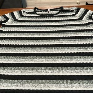 Cool Melon sz 1X sweater with sparkles. Very nice!!